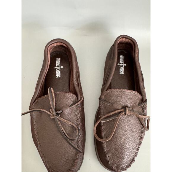 Men's Minnetonka Brown Leather Moccasin Slippers 10M Driving Shoes EUC - Picture 2 of 10